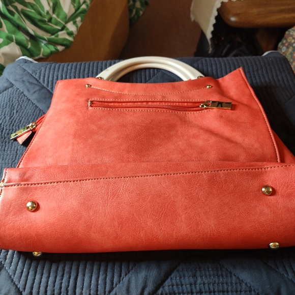 ✔️Coral Purse - Picture 5 of 9